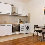 Wanderlust Apartments